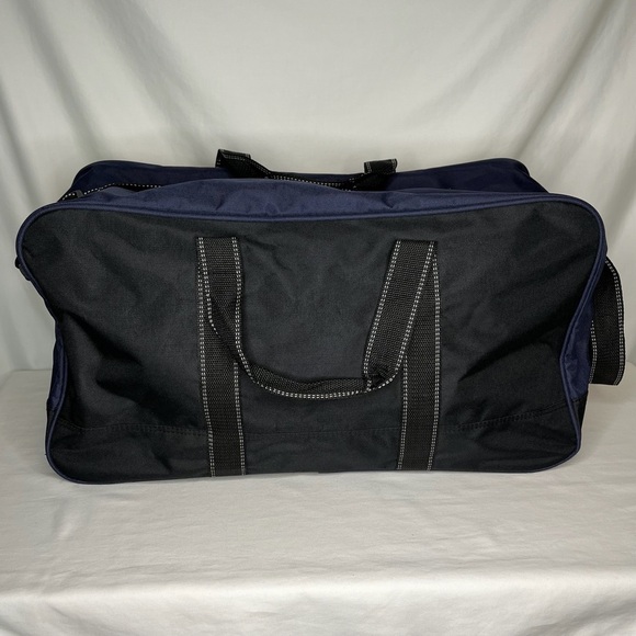 New Chaps Duffle Bag Navy Blue / Yellow/ Black 21”x11”x10” Adjustable Strap - Picture 4 of 16